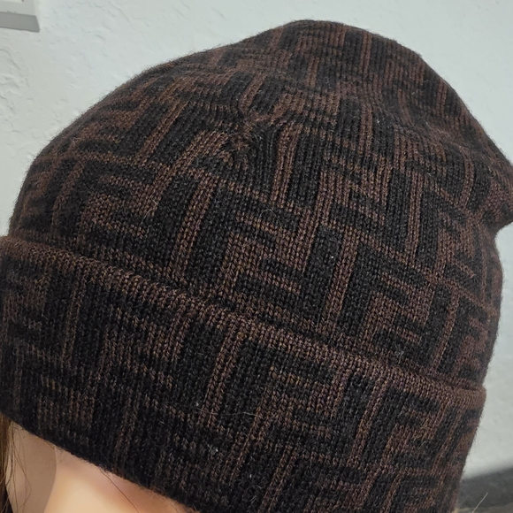 Fendi wool hat. Size S - Picture 13 of 16